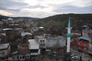 Bursa'da tarihi camiden geriye kalan minareyi &ccedil;eşme yaptılar