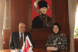 Bursa Milletvekili G&ouml;zge&ccedil; kadın esnafın yanında