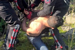 Muğla'da bı&ccedil;ak zoruyla iğren&ccedil; saldırı