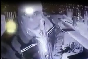 Bursa'da saniye saniye hırsızlık kamerada