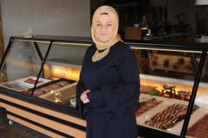 10 yıl bulaşık&ccedil;ı olarak &ccedil;alıştı, şimdi patron oldu