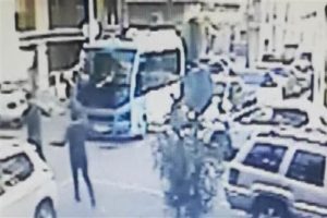 İstanbul'un ortasında ter&ouml;r estirdi!