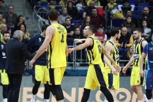 Fenerbah&ccedil;e Beko liderliğini s&uuml;rd&uuml;rd&uuml;!