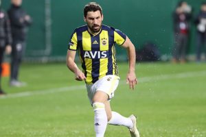 Fenerbah&ccedil;e'den flaş Şener &Ouml;zbayraklı hamlesi