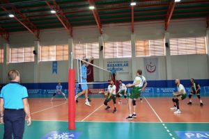 Paland&ouml;ken Belediyespor Solhan engelini aştı
