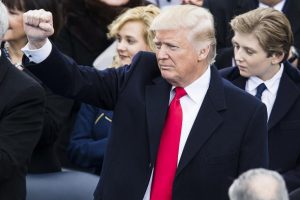 Trump'ın g&ouml;reve başlama t&ouml;renine ilişkin belge talebi iddiası