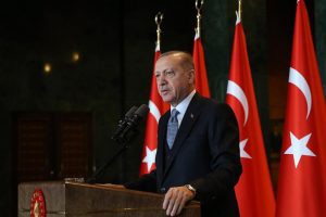 Erdoğan'dan 'iki adaydan biri kadın olacak' talimatı