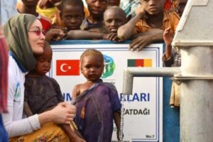 Gamze &Ouml;z&ccedil;elik, Afrika'da 11 su kuyusu a&ccedil;tırdı