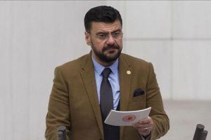 İYİ Parti'den istifa eden Tamer Akkal AK Parti'ye ge&ccedil;ti