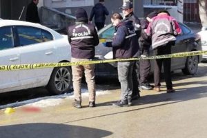 &Ccedil;ocukların bı&ccedil;aklı kavgası: 1 &ouml;l&uuml;, 1 yaralı