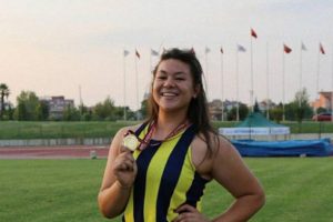 &Ouml;zlem Becerek 26 yıllık rekoru egale etti