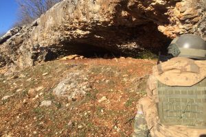 PKK sığınaklarında silah ve m&uuml;himmat ele ge&ccedil;irildi