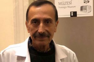 &Uuml;nl&uuml; doktor B&uuml;lent Zeren yoğun bakımda