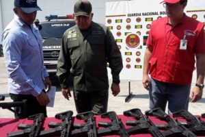 Venezuela'da ABD silahları ele ge&ccedil;irildi