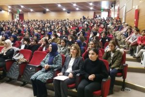 İşaret dili eğitim seminerine yoğun ilgi