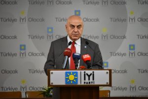 İYİ Parti'li Pa&ccedil;acı: 1 Nisan sabahı milletimiz aydınlık sabaha uyanacak
