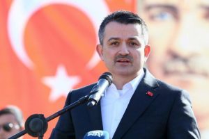 Tarım ve Orman Bakanı Pakdemirli'den '2021 sonunda et ithalatı yapılmayacak' a&ccedil;ıklaması