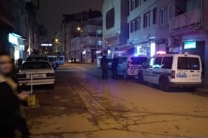 Bursa'da gece yarısı mahalleyi ayağa kaldırdılar