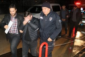Adana'da su&ccedil; &ouml;rg&uuml;t&uuml; operasyonu: 29 g&ouml;zaltı