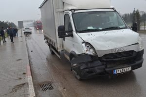 Bursa'da 20 dakika &ouml;nce aldığı araba hurdaya d&ouml;nd&uuml;