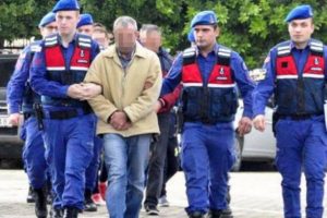 Berberin arkasında fuhuş odası bulundu!