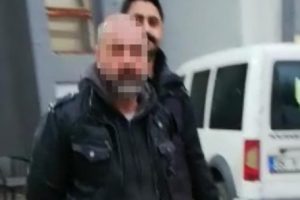 İki ayrı ter&ouml;r operasyonu! 13 kişiye g&ouml;zaltı