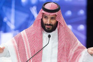 Suudi Arabistan ilk uydusunu fırlattı