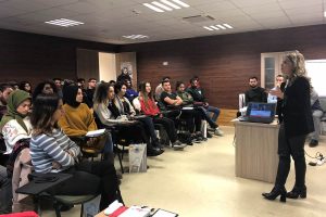 Bursa'da gen&ccedil;lere proje yazma eğitimi verildi