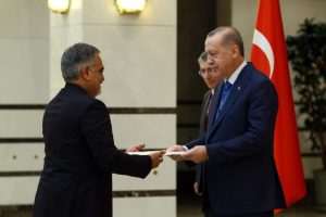 Erdoğan İran B&uuml;y&uuml;kel&ccedil;isini kabul etti
