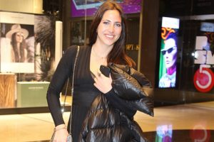 Zehra &Ccedil;ilingiroğlu kız arkadaşı ile alışverişte