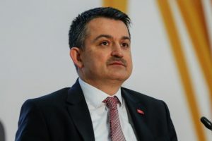 Pakdemirli: Tarımın geleceği tehdit altında