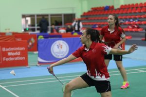 Badmintonda 2 g&uuml;m&uuml;ş madalya