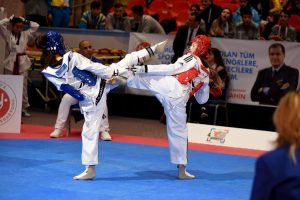 T&uuml;rk taekwondoculardan m&uuml;thiş başlangı&ccedil;