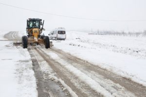 98 köy yolu kardan kapandı