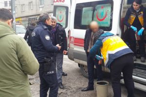 Bursa'da abisine kızdı, restoranın camlarını kırdı