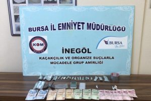 Bursa'da uyuşturucuyla yakalanan s&uuml;r&uuml;c&uuml; tutuklandı
