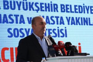 Bakan Çavuşoğlu: "2023'te sadece sağlık turizminden 50 milyar dolar kazanacağız"