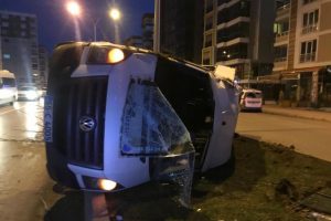 Samsun'da servis minibüsü kaza yaptı: 2 yaralı