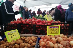 Ankara'da 15 tanzim satış noktasında sebze satışı