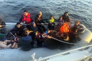 Didim açıklarında 86 kaçak göçmen yakalandı