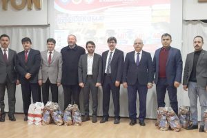 "Kitap Okuma Yarışması"nın kitapları dağıtıldı
