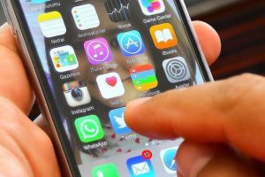 Cep telefonu ihracatına sert fren