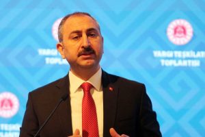 Bakan G&uuml;l'den helikopter kazasına ilişkin a&ccedil;ıklama