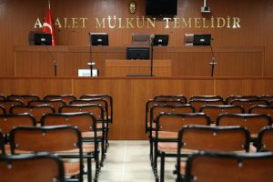 Darbeci pilot savcılıkta itiraf edip mahkemede inkar etti