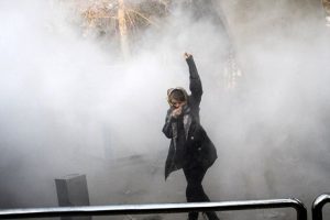 Trump'ın protesto fotoğrafını çeken İranlı muhabir: Benim için bir utanç, derinden yaralandım