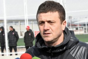Sivasspor ilk 4'ü hedefliyor