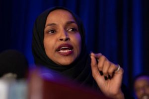 ABD'de Ilhan Omar'a anti-semitizm konusunda uygulanan 'çifte standart' tartışılıyor
