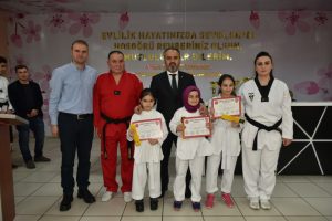 Bursa'da uçan tekmelerin sertifikası Aktaş'tan