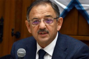 Mehmet &Ouml;zhaseki'den anket yorumu