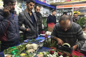 14 Şubat Sevgililer G&uuml;n&uuml; esnafın y&uuml;z&uuml;n&uuml; g&uuml;ld&uuml;rd&uuml;